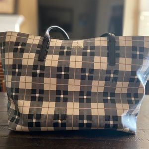 Kate Spade Tote Bag. Like new. Used maybe once.